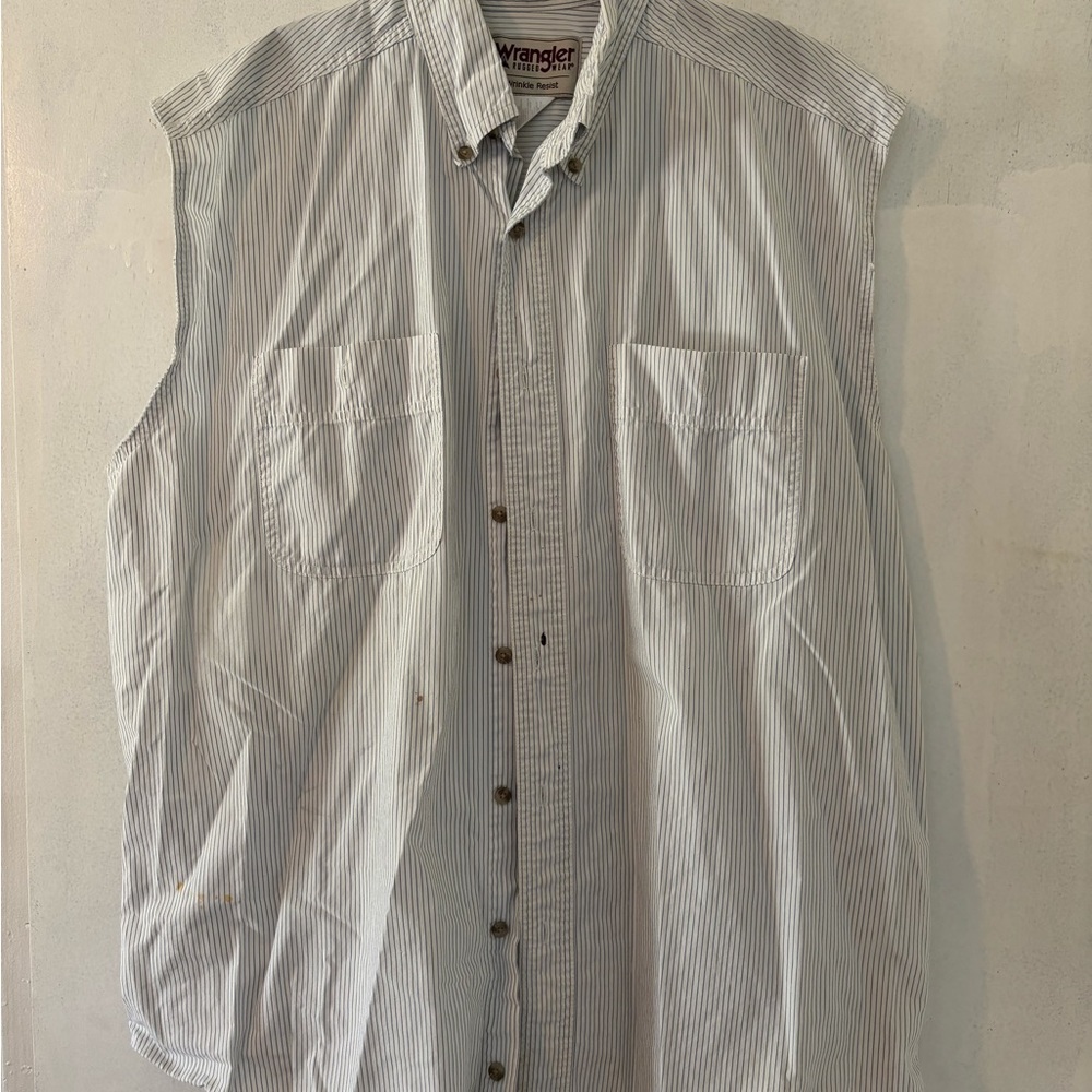 Wrangler Men’s Light Blue and White Striped Sleeveless Button-Down Shirt